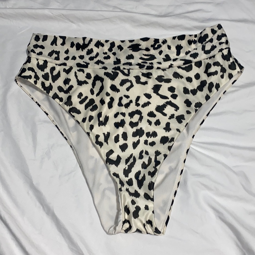 Bathing suit bottoms